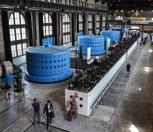 How the Niagara Parks Power Station Transformed Into a Tourist Attraction