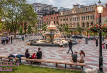 Berczy Park: затишний парк у центрі Торонто