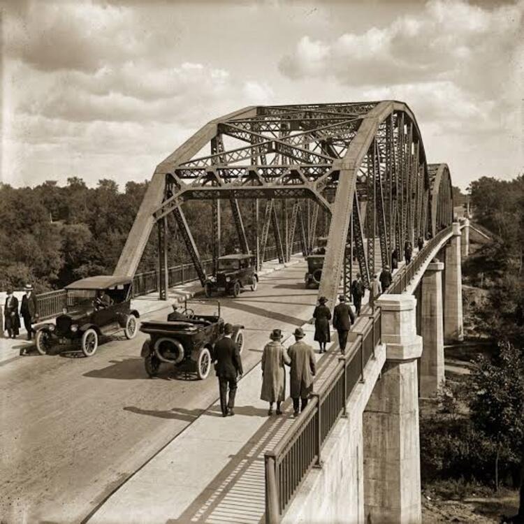 The lower deck of the Prince Edward Viaduct
